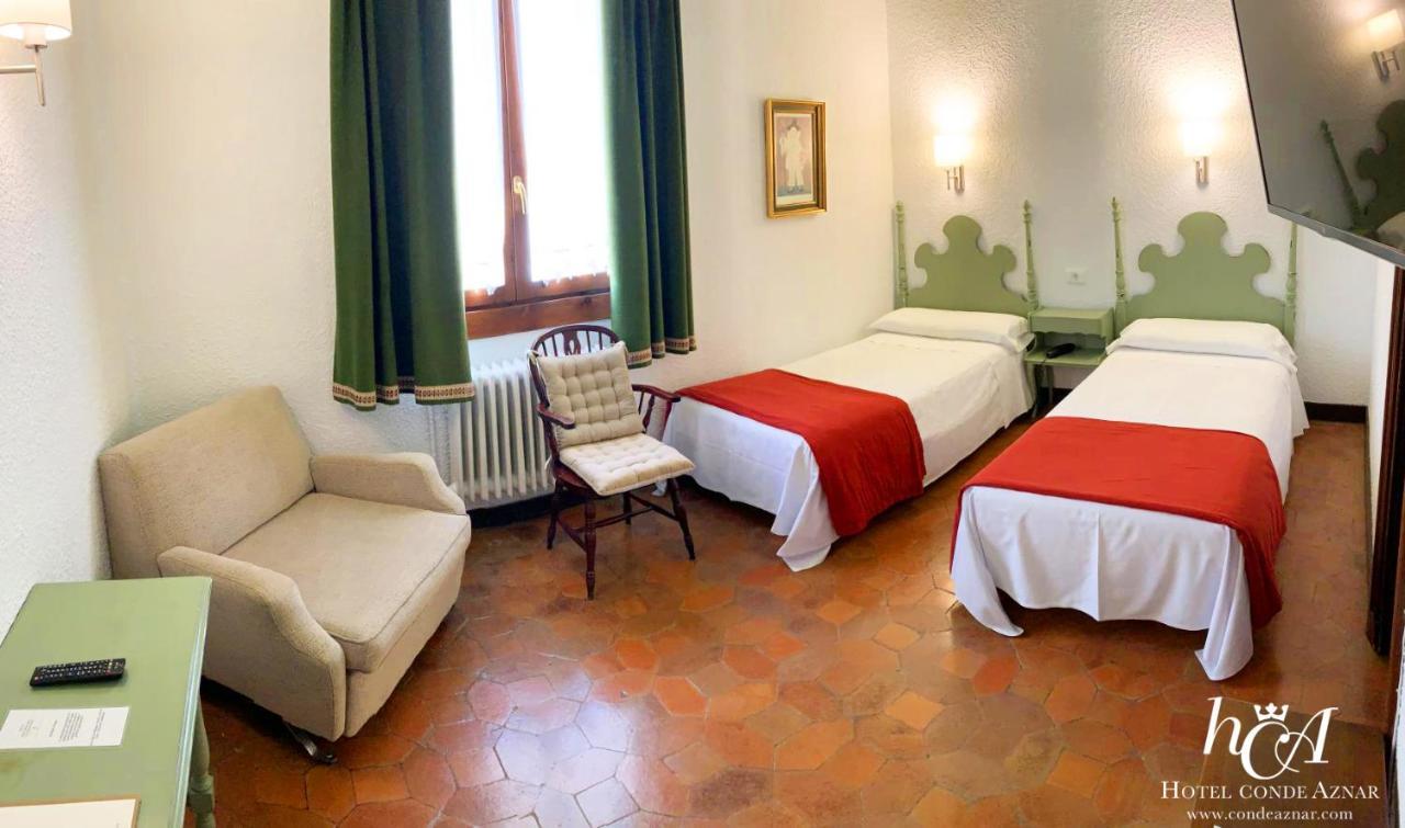 Hotel Conde Aznar à Jaca Extérieur photo