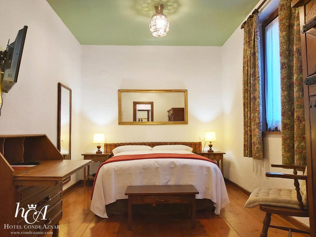 Hotel Conde Aznar à Jaca Extérieur photo