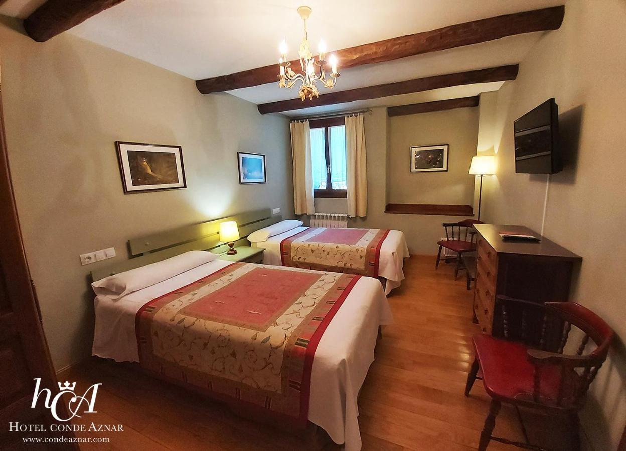 Hotel Conde Aznar à Jaca Extérieur photo